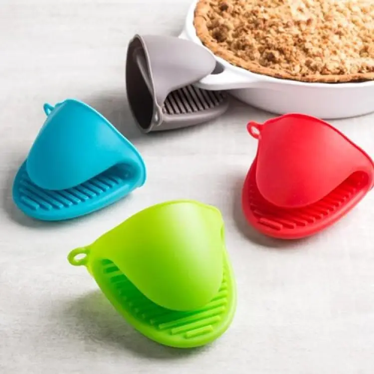 Silicone Heat Resistant Gloves Clips Insulation Non Stick Anti-slip Pot Bowel Holder Clip Cooking Baking Oven Mitts - Pair (Random Color)